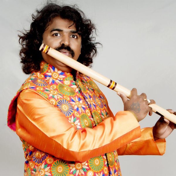 Pandit Pravin Godkhindi - Learn Flute Online