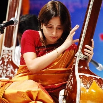 Sumedha Desai Singer | Bal Gandharva Te Anand Gandharva